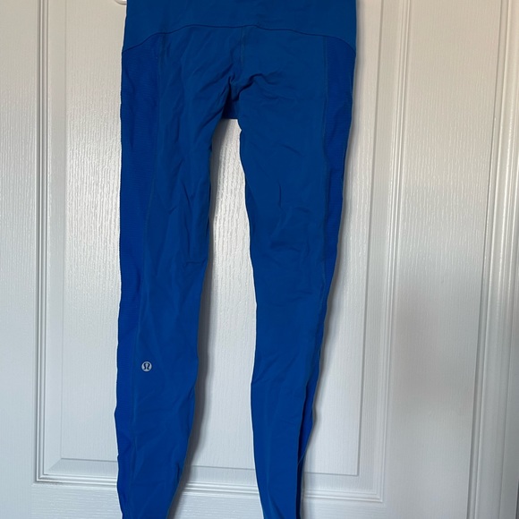 Lululemon zipper running tight - Picture 2 of 3